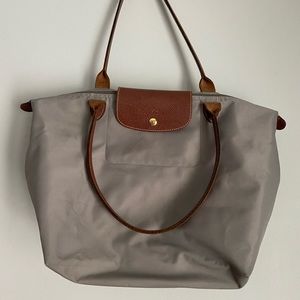 Longchamp Medium Le Pliage Nylon Tote